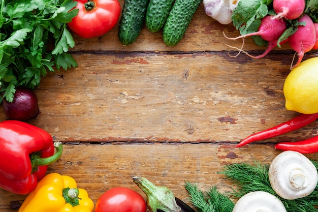 Bovenaanzicht van verschillende verse producten, gezond eten, dieetconcept