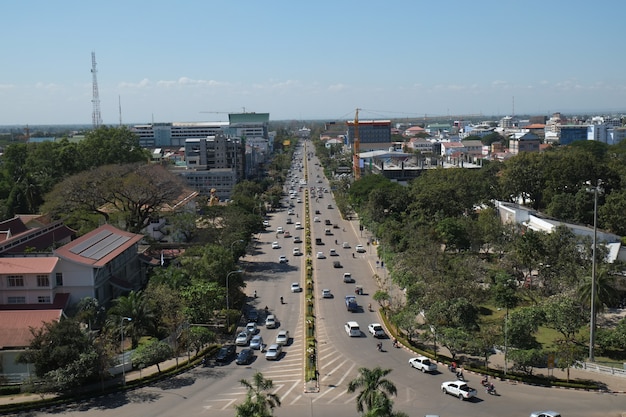 bovenaanzicht vientiane stad vanaf Patuxay Monument