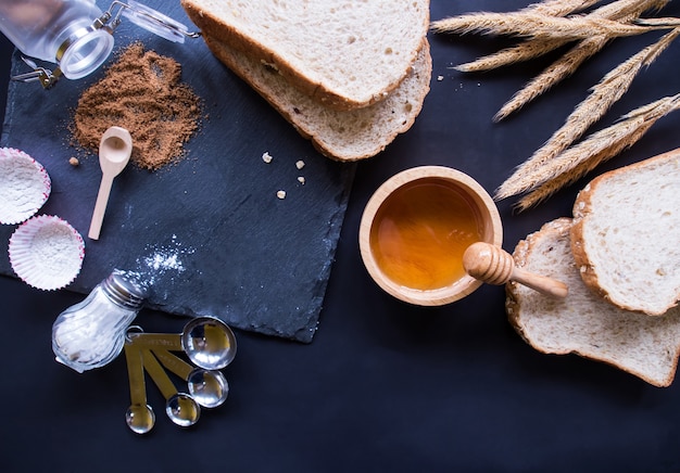 Bovenaanzicht, zelfgemaakt brood