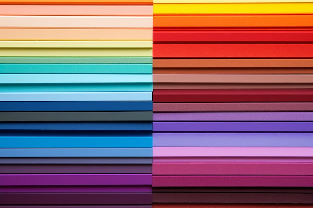 Foto bovenbeeld van een stapel gekleurde papieren lagen