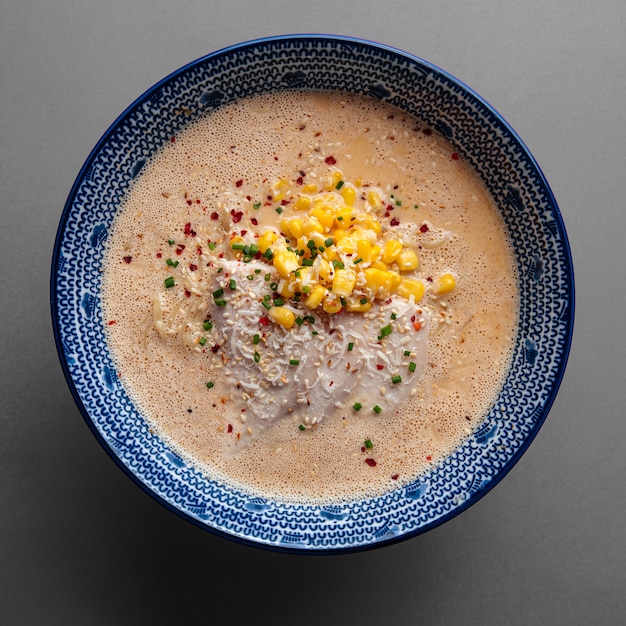 とうもろこし入りチーズラーメンスープ