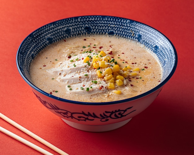 とうもろこし入りチーズラーメンスープ