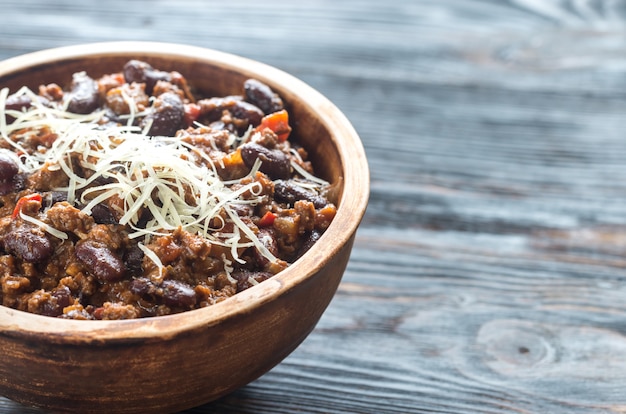 Ciotola di chili con carne