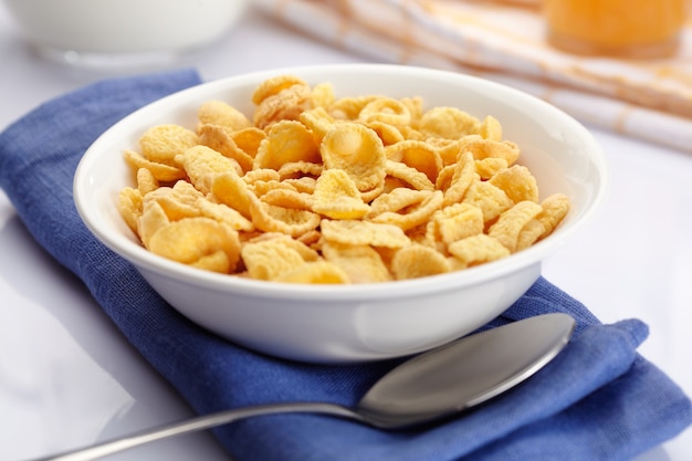 A bowl of cornflakes