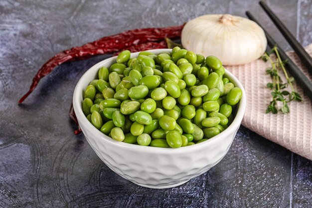 Photo bowl of delicious edamame beans