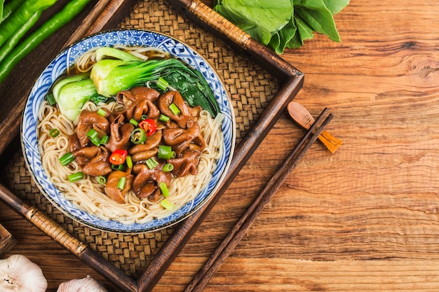 おいしい大腸麺のボウル、