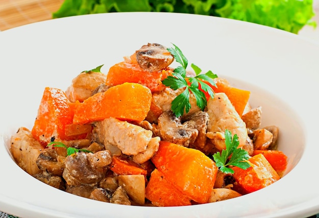 A bowl of food that has the word meat on it