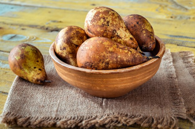 Bowl of fresh pears