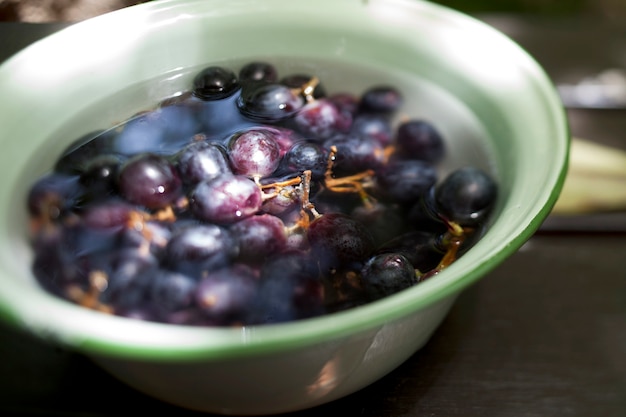 Photo bowl of grapes