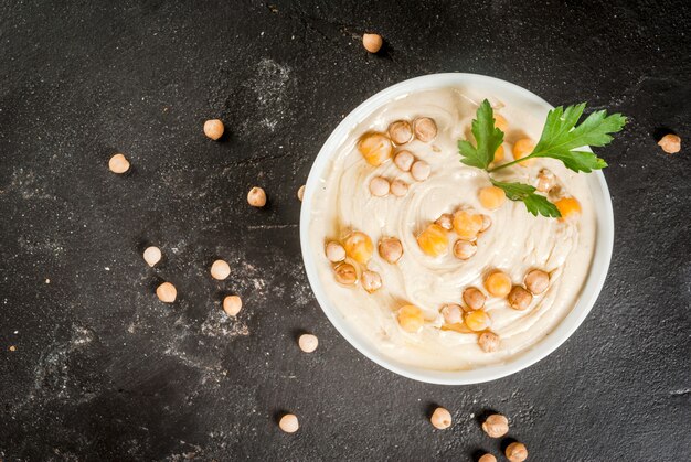 Photo bowl of hummus