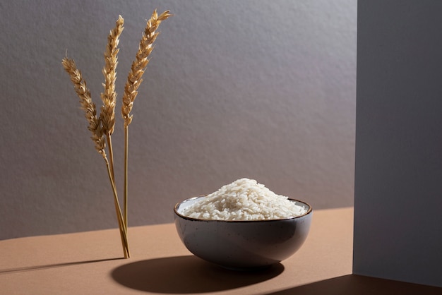 Photo bowl of rice and wheat assortment