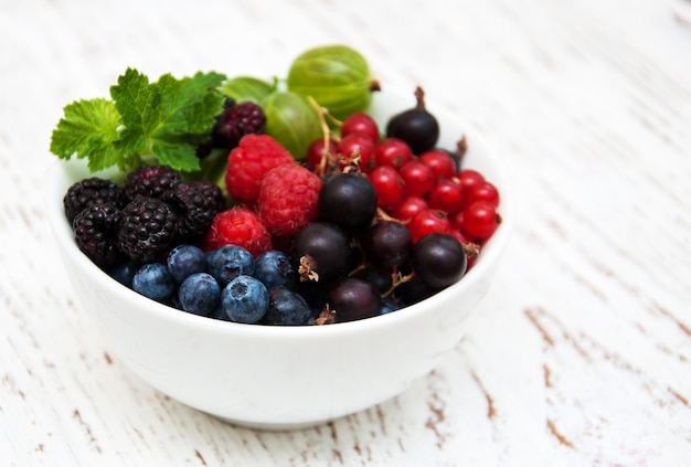  bowl with berries