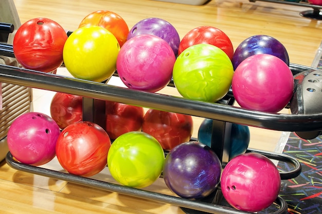 Photo bowling balls ready to play the game