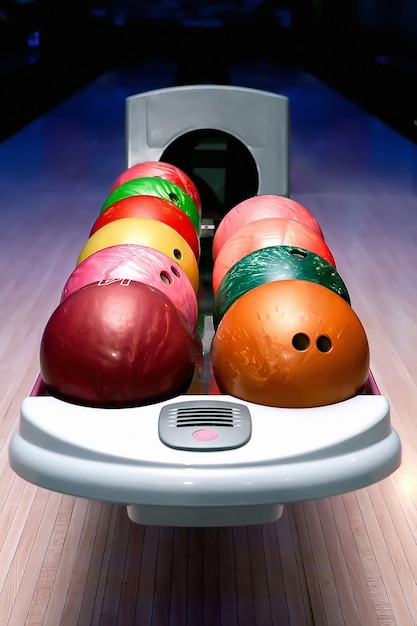 Foto palle da bowling pronte per giocare