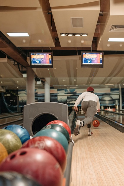 Photo bowling