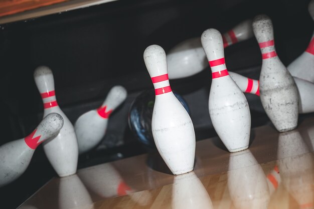 Foto bowlingbaan. pinnen.