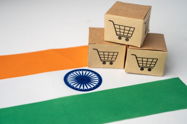 ショッピングカートのロゴとインドの旗が付いた箱