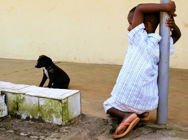 写真 男の子と子犬