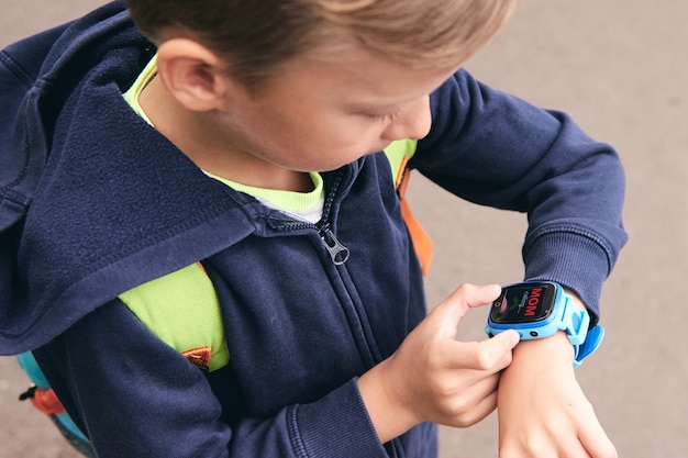 Boy calls mom with kids smartwatch