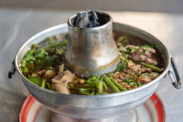 Braised beef clear with meat tendon soup stew