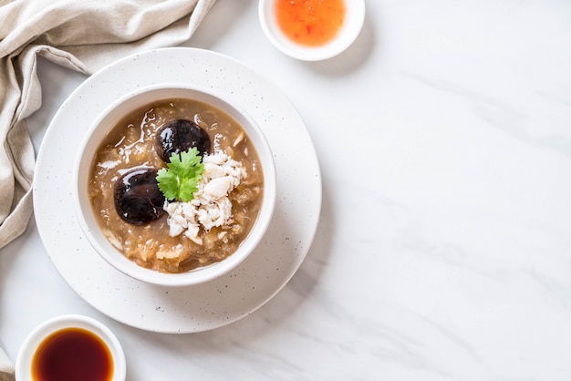 Braised Fish Maw in Red Gravy Soup with Crab