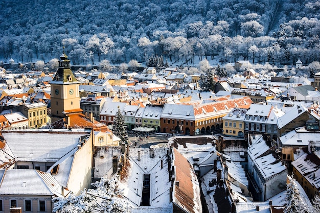 Foto brasov durante l'ora invernale 2021