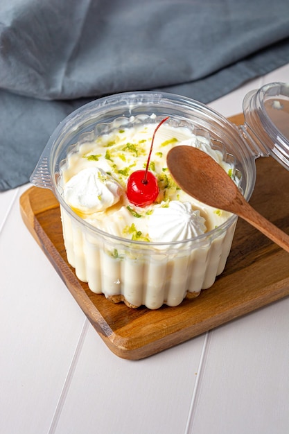 brazilian bolo de pote, english for 'cake in a jar', lemon flavored close-up