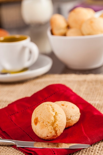 Brazilian cheese buns, pão de queijo