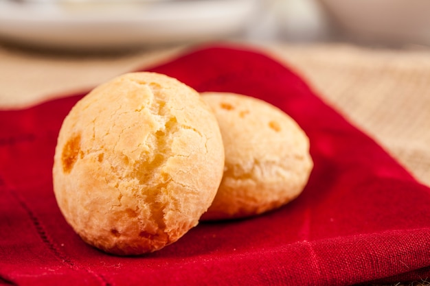 Brazilian cheese buns, pão de queijo