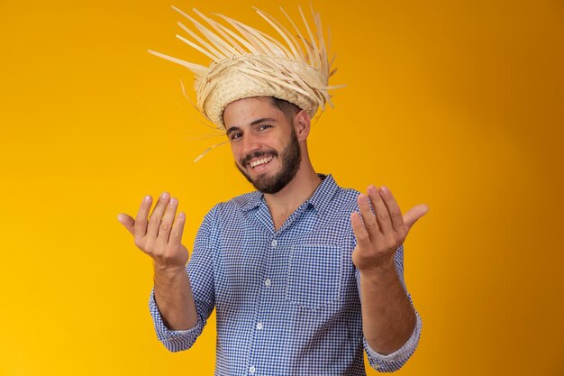 Photo brazilian man wearing typical clothes for the festa junina