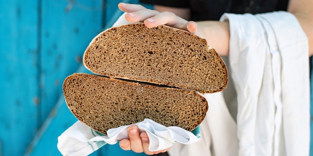 bread black rye fresh malt baked goods