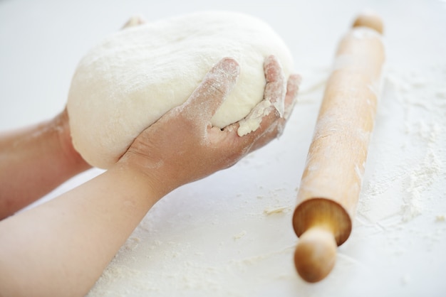 Bread cooking kneading