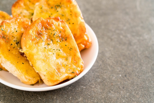 bread toast with cheese and garlic