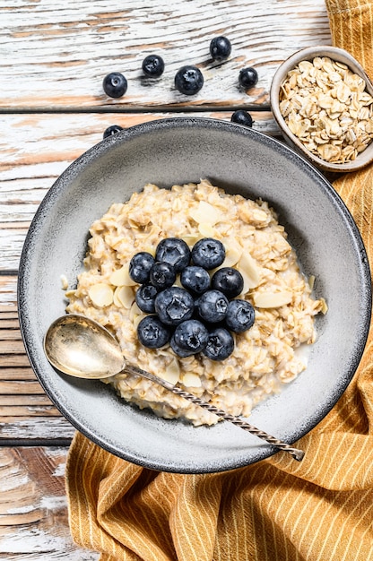 Breakfast oatmeal with  blueberries and almonds