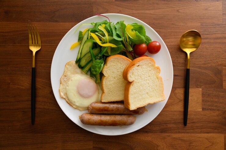 Photo 朝食はテーブルで提供されます