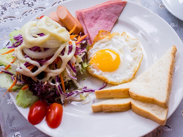 Foto concetto stabilito della prima colazione.