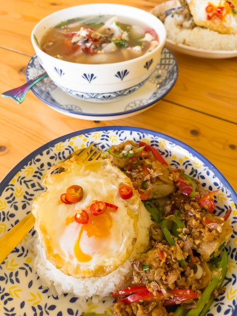 タイの朝食屋台の食べ物