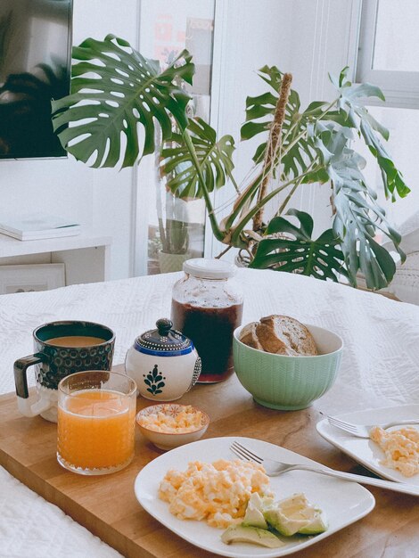 Photo breakfast on table at home