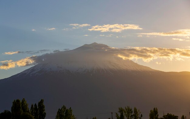 Захватывающий вид на гору Арарат Гора Арарат самая высокая гора Турции