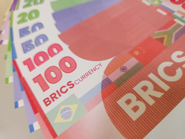 ドルの優位性を揺るがす可能性のあるBRICS通貨の図