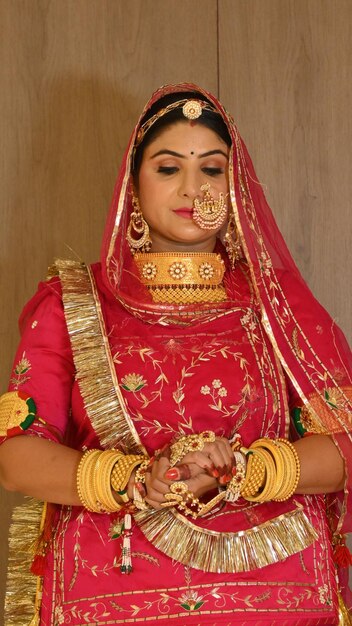 Photo bridal jewellery and attire