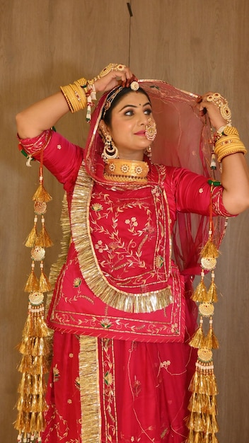 Photo bridal jewellery and attire