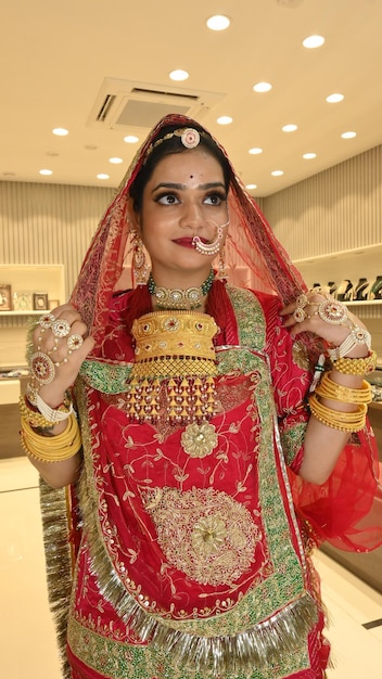 Photo bridal rajputi gold jewellery