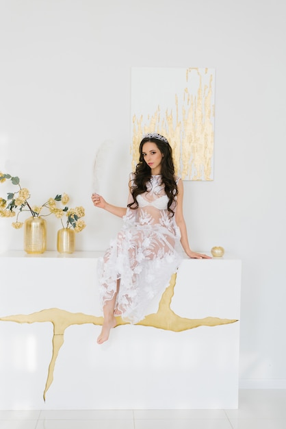 The bride's boudoir morning