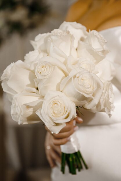 花嫁の結婚式の花の緑の背景