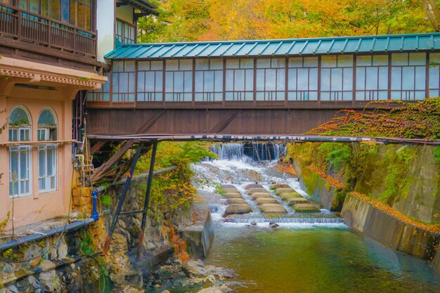 川を越えた橋