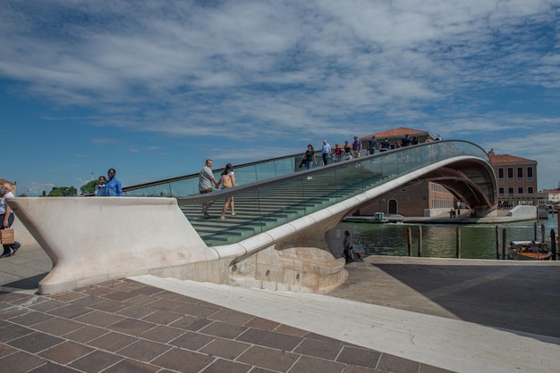 Bridge in steel and glass