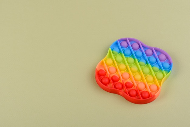 яркая разноцветная детская игрушка из силикона для снятия стресса