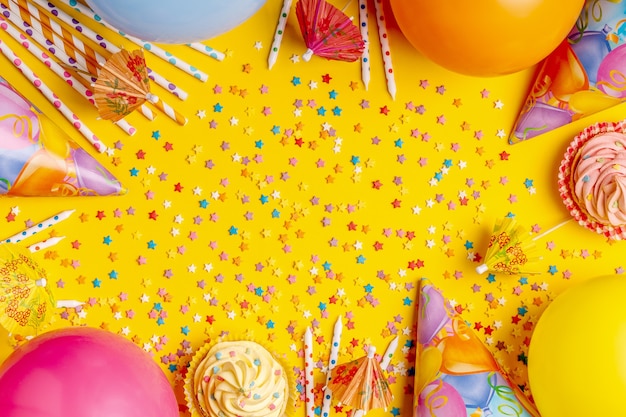 Foto decorazioni luminose per un compleanno, una festa, un festival o un carnevale.