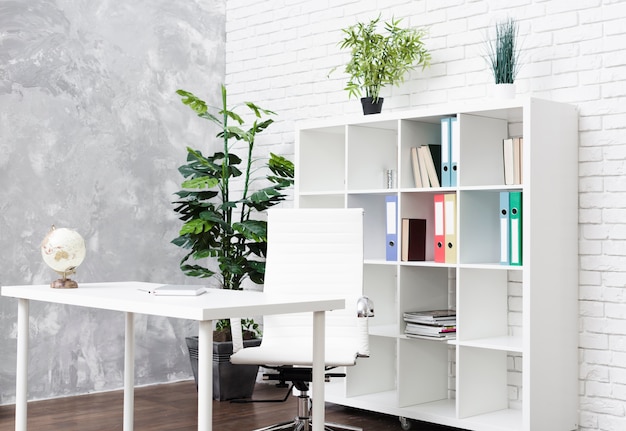 Photo bright modern minimalist desk